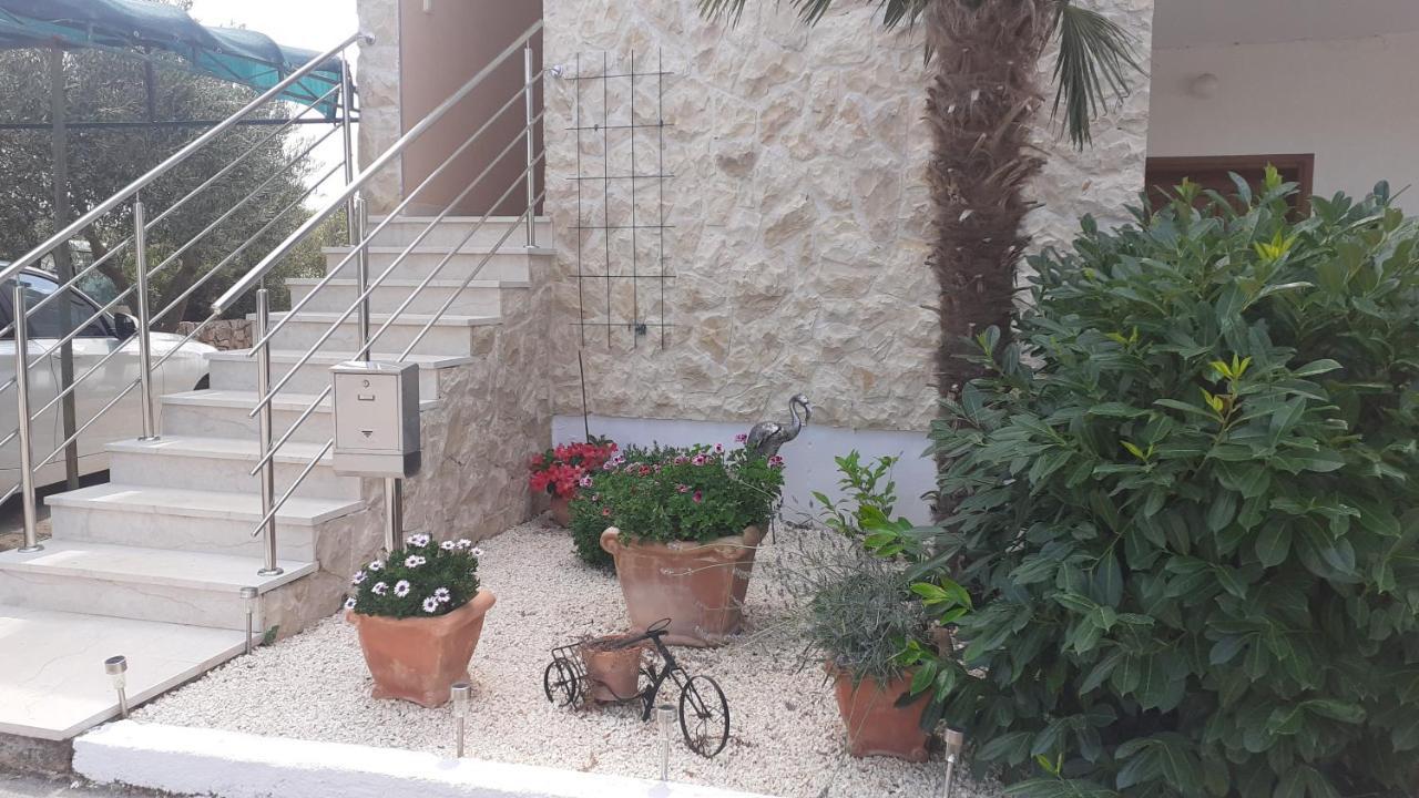 Apartman Nina Vodice Ngoại thất bức ảnh