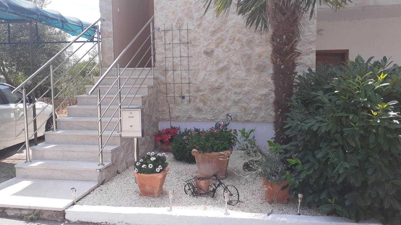 Apartman Nina Vodice Ngoại thất bức ảnh