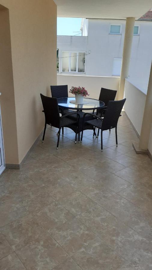 Apartman Nina Vodice Ngoại thất bức ảnh