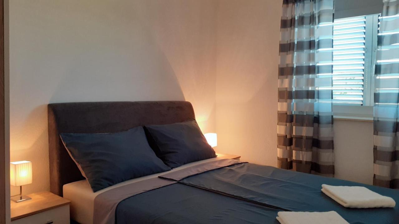 Apartman Nina Vodice Ngoại thất bức ảnh