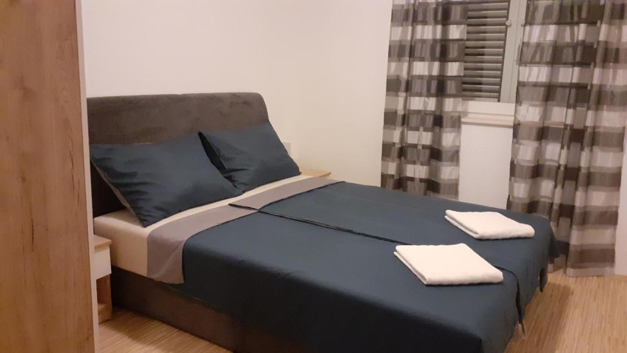 Apartman Nina Vodice Ngoại thất bức ảnh