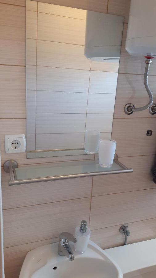 Apartman Nina Vodice Ngoại thất bức ảnh