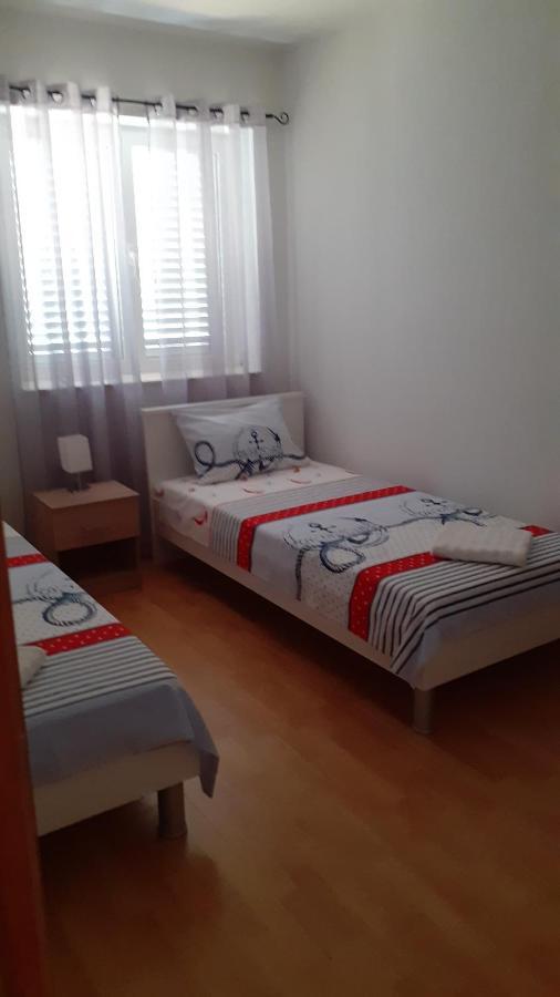 Apartman Nina Vodice Ngoại thất bức ảnh